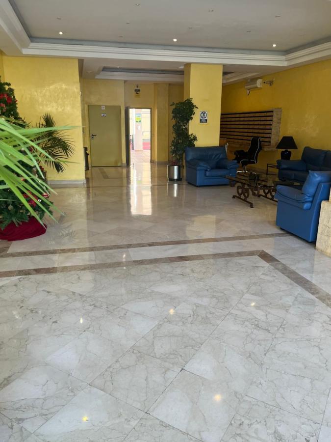Heart Of Puerto Banus Newly Renavated Free Parking , Wifi ,Pool,Gym,Padel Court Apartment Marbella Exterior photo
