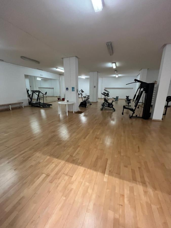 Heart Of Puerto Banus Newly Renavated Free Parking , Wifi ,Pool,Gym,Padel Court Apartment Marbella Exterior photo